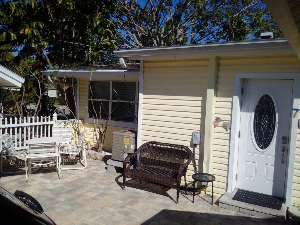 The Cottages At Madeira Beach เซนต์พีทบีช ภายนอก รูปภาพ